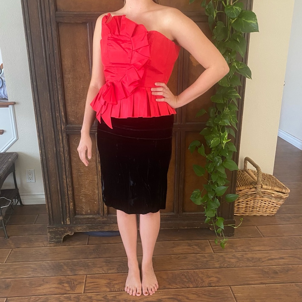 Vintage red and black velvet cocktail dress - Picture 14 of 16